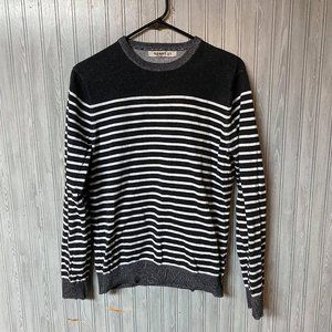 Old Navy Womens Grey and White Long Sleeve Striped Crew Neck Sweater